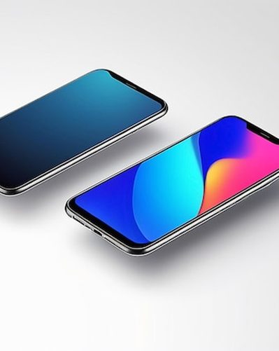 Tela original e tela de linha premium de um smartphone, lado a lado, com a mesma imagem exibida nos dois aparelhos.